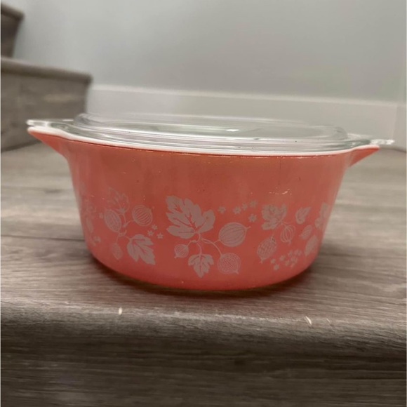 Pyrex Other - Vintage Pyrex “Pink Gooseberry” 475 round casserole with lid